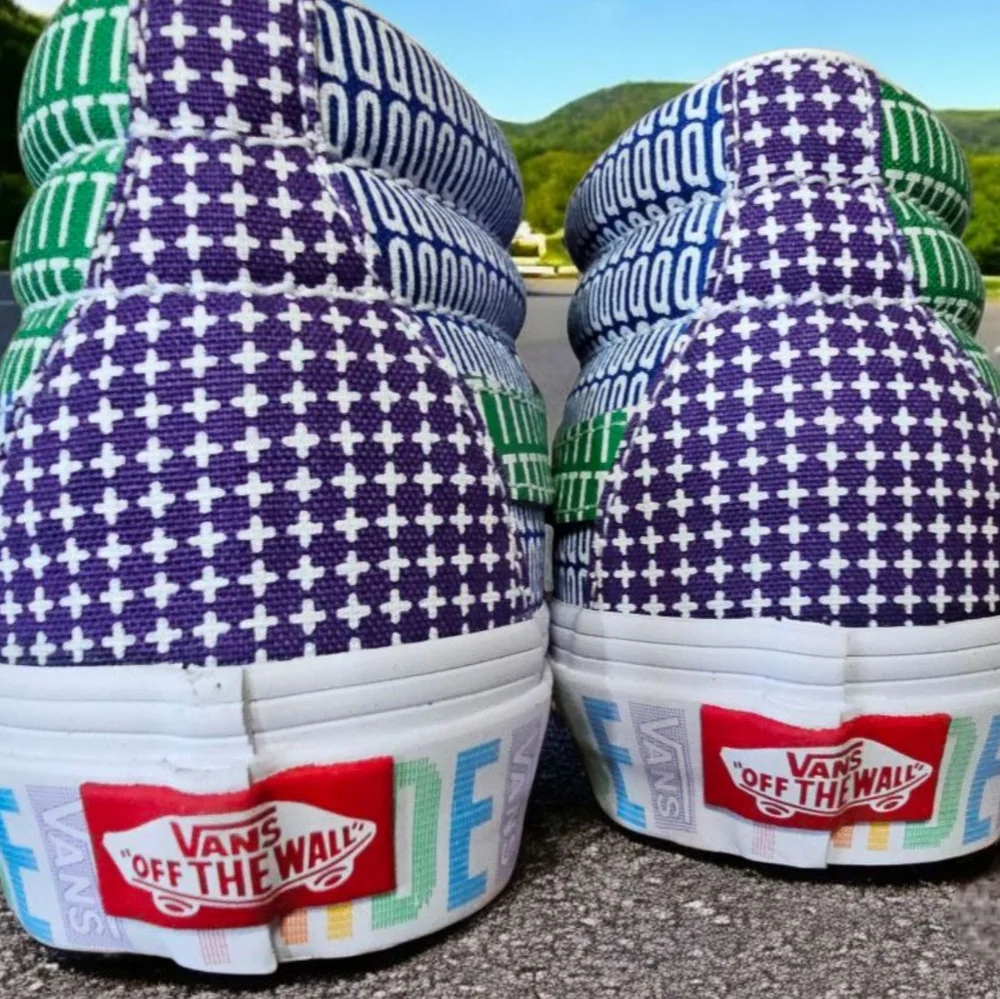 $6.49 SHIPPING Womans Vans Sk8-Mid Pride - Picture 4 of 9